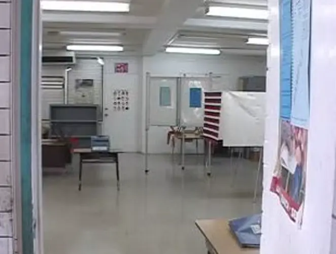 Super Saturday: turnout low at precincts