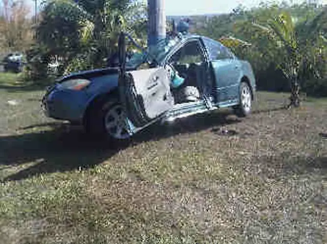 Teen critical after Malojloj car crash