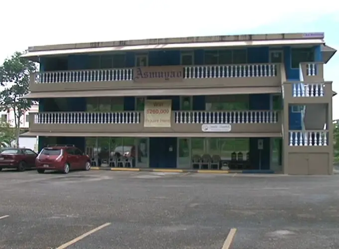 Asmuyao school positioning itself as official central alternative to DOE