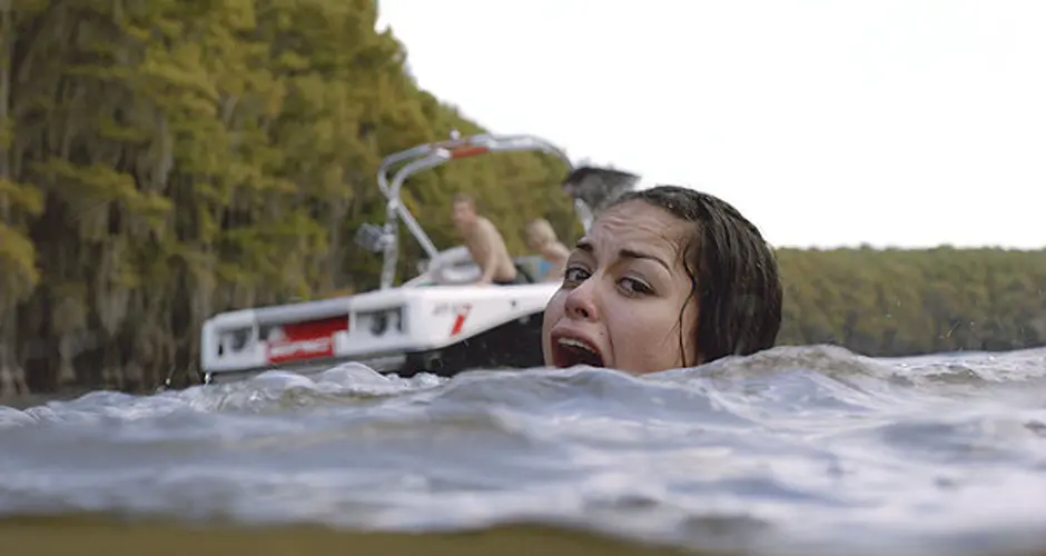 "Shark Night 3D" is way too shallow