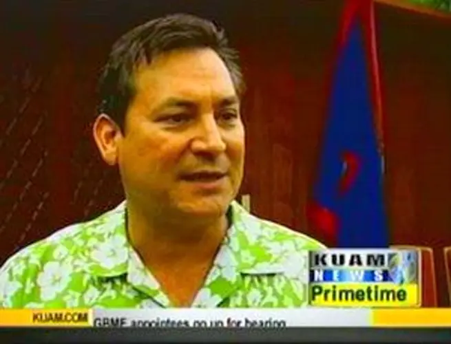 Governor Calvo critical of Democratic leadership