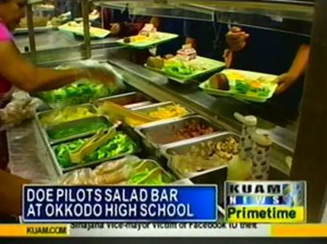 DOE pilots salad bar at Okkodo High