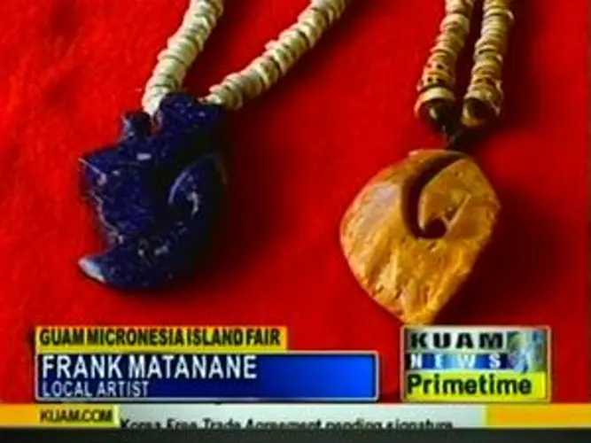 Local artists exhibit their work at Island Fair