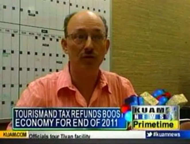 Tourism, refunds boost economy at end of 2011