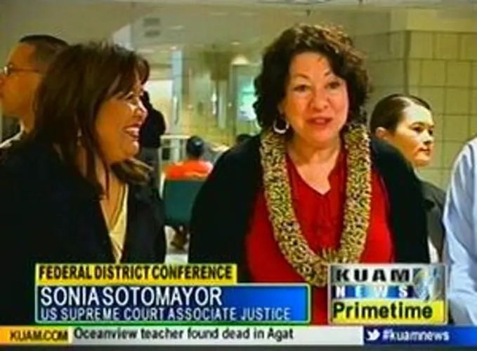 Sotomayor on island