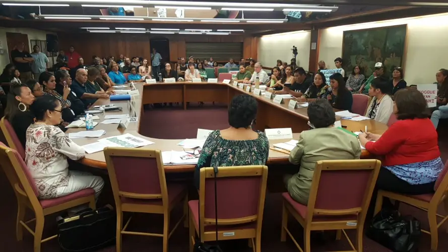 Activists meet with governor