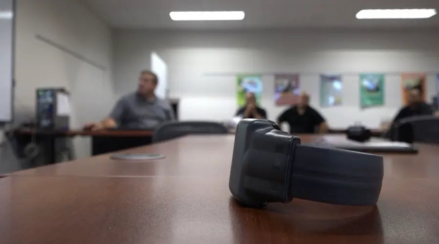 Court preparing to use electronic monitoring devices