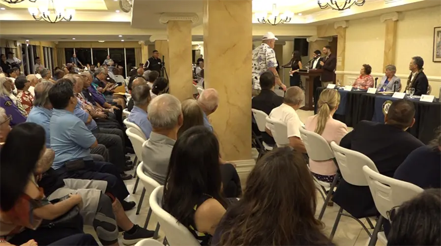 Veterans turn up for town hall with codel