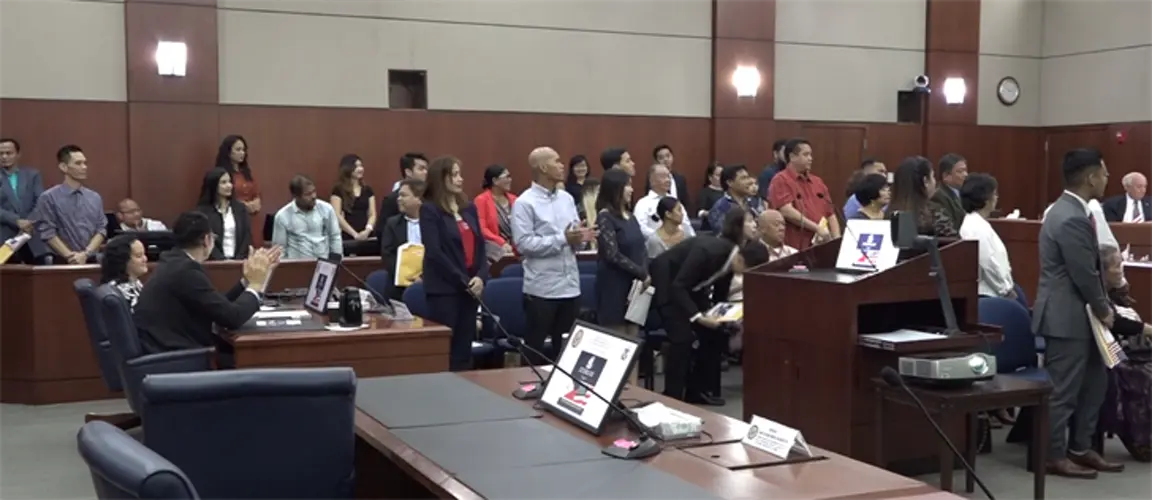 41 become new American Citizens
