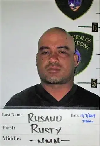 Man who allegedly slashed cousins leg with machete gets new attorney