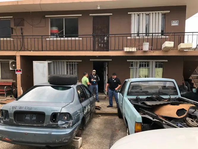 Man's death under investigation after marshals execute warrant