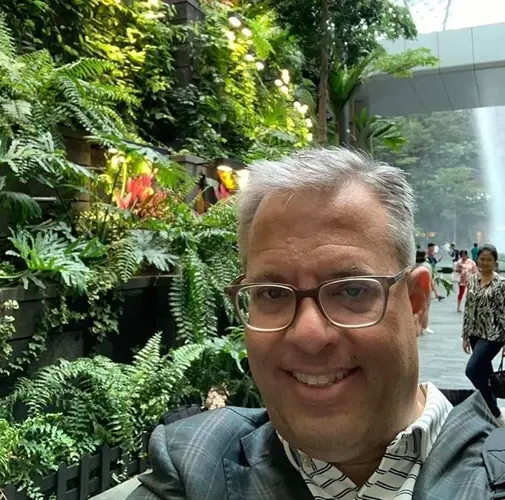 Evan Montvel Cohen accused of identity theft