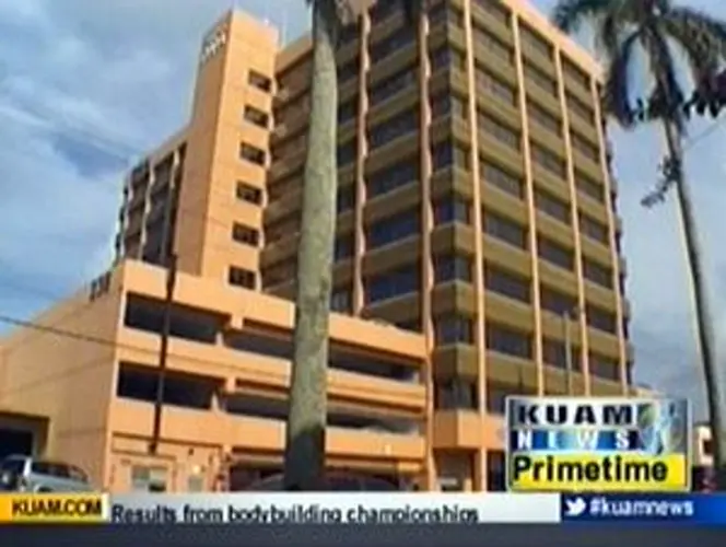 Report details hospital's $100,000-And-Up-Club