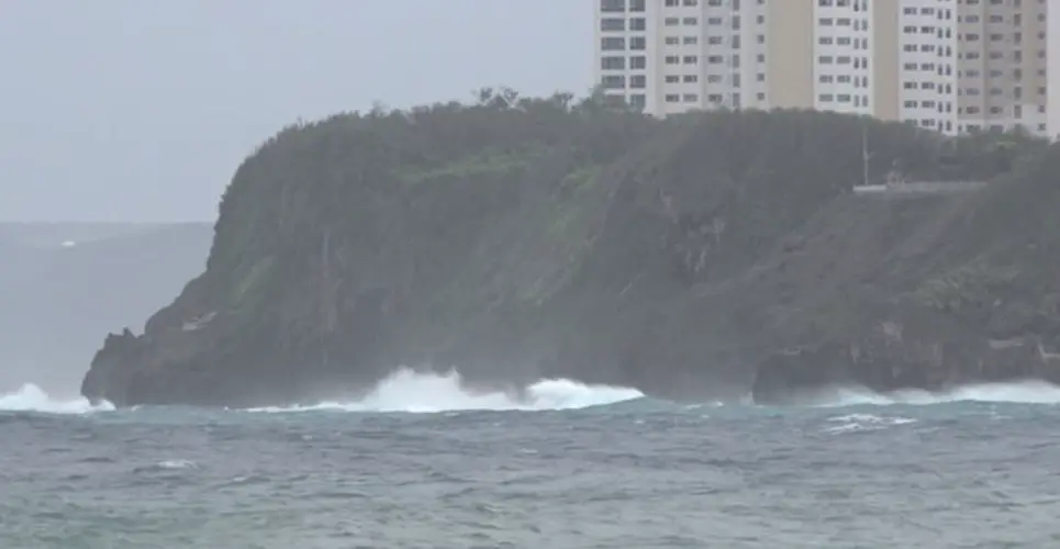 Islanders encouraged to stay aware, prepared during high surf