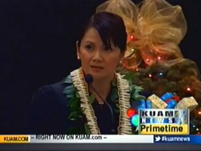 Maria Cenzon takes the oath
