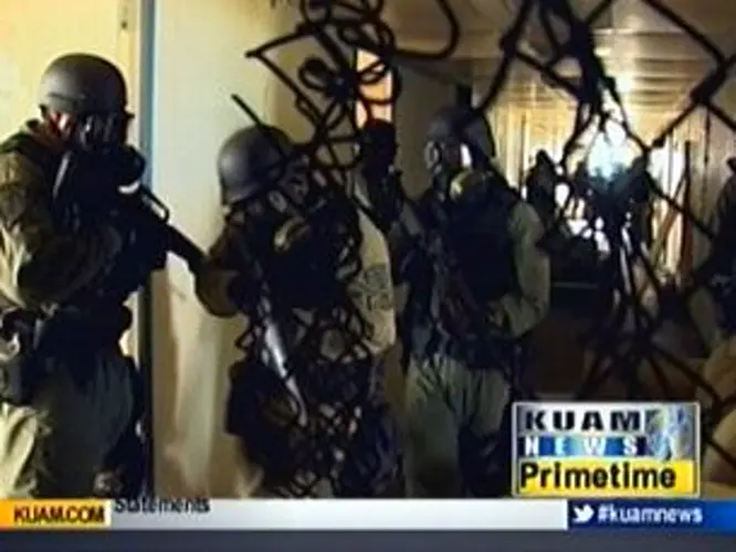 Law enforcers get specialized SWAT training
