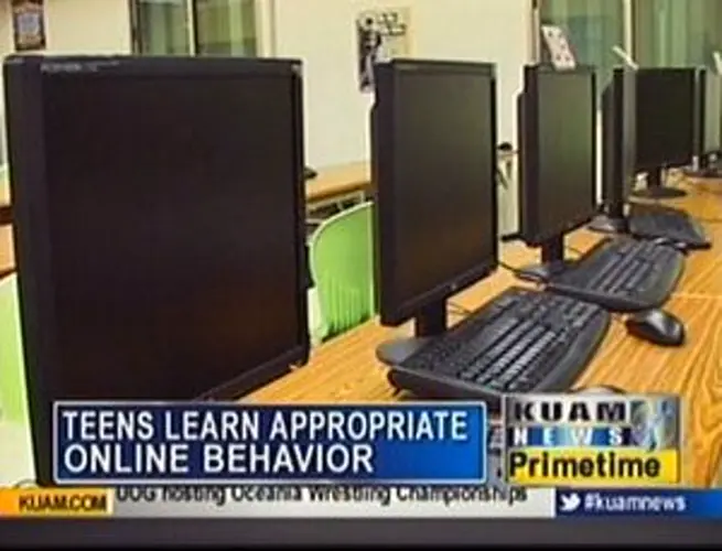 Teens learn appropriate online behavior