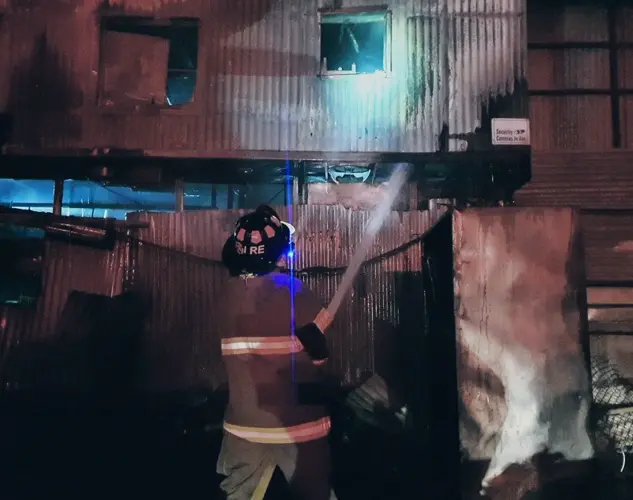 Early morning warehouse fire contained