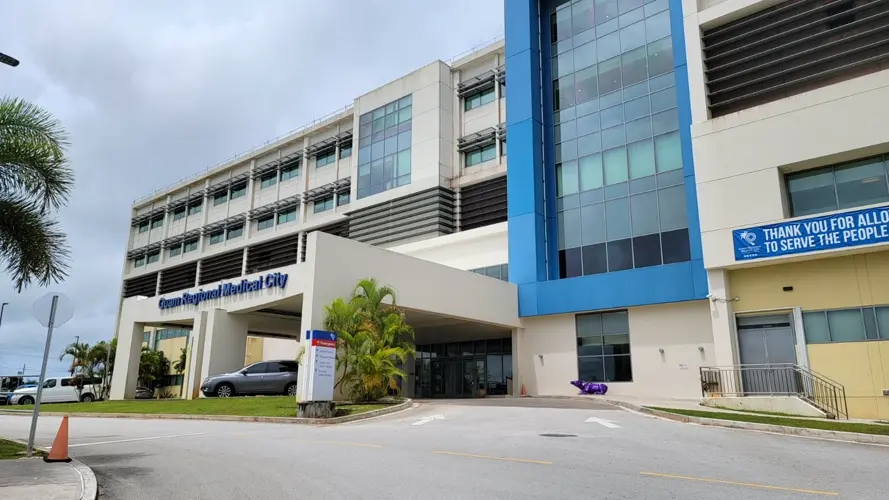 Shooting victim dies at hospital emergency room