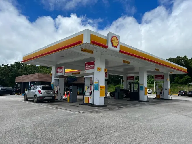 Police searching for armed robber and getaway driver in Yigo gas station heist