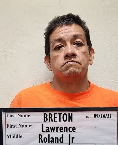 Burglar arrested at crime scene after returning