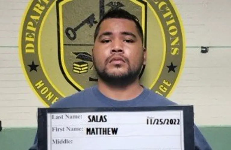 Drug smuggler signs plea agreement in federal court
