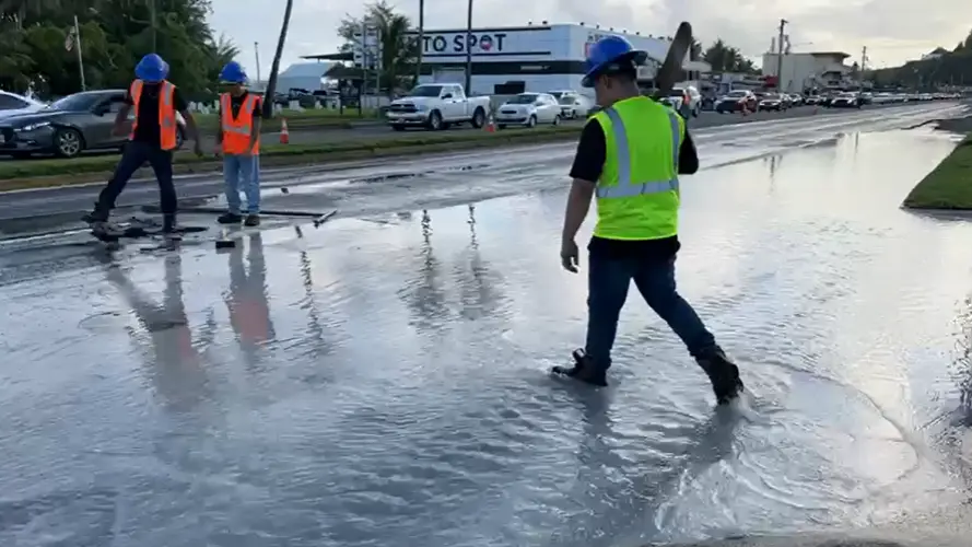 Traffic snarls, business close for the day following Route 1 broken water line