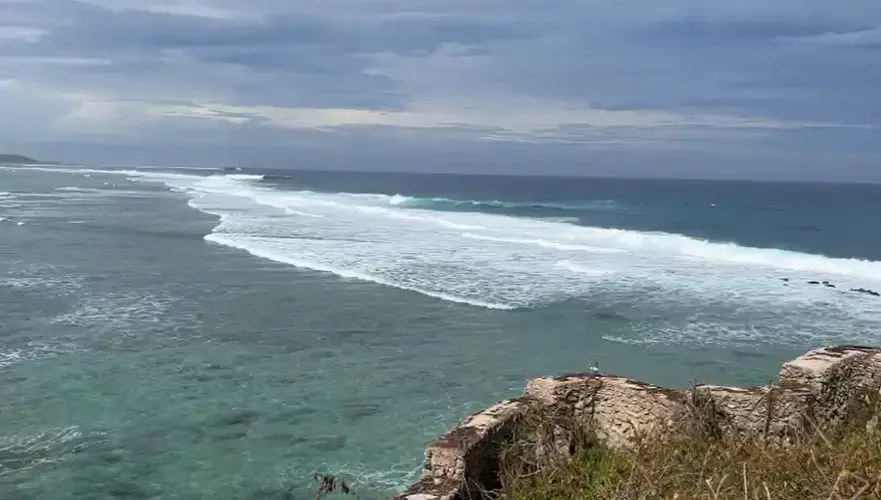High risk of rip currents, small craft advisory in effect