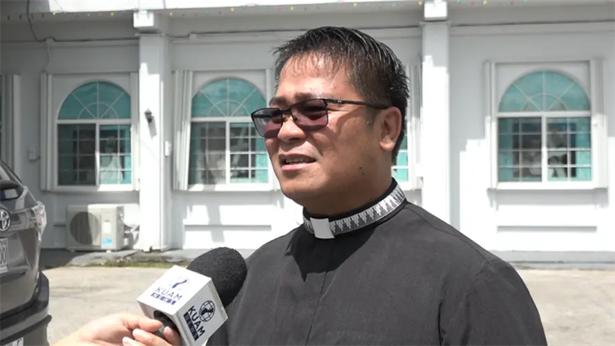 Thieves rip off solar lights from toto church roof