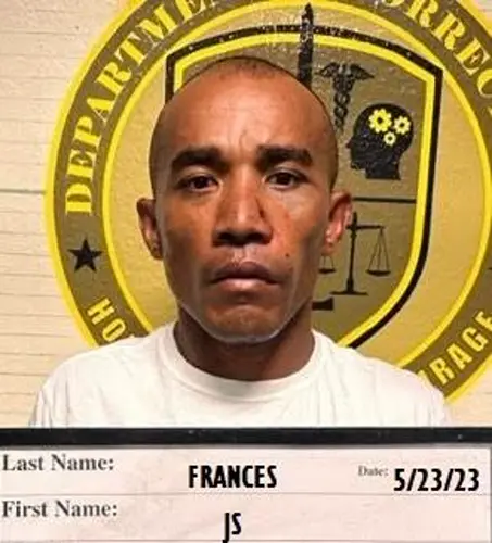 Drunk man tasered after charging at cops