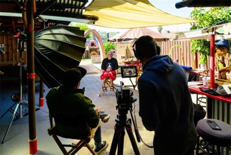 Filmmaker reconnecting to roots with sakman film project