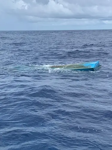 Owner of overturned skiff outside Apra Harbor sought