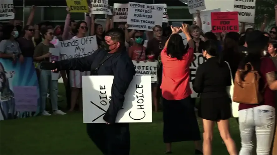 Supreme Court issued ruling invalidating 1990 abortion ban