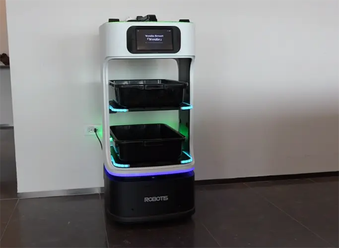 Westin elevates dining experience with robot table busser