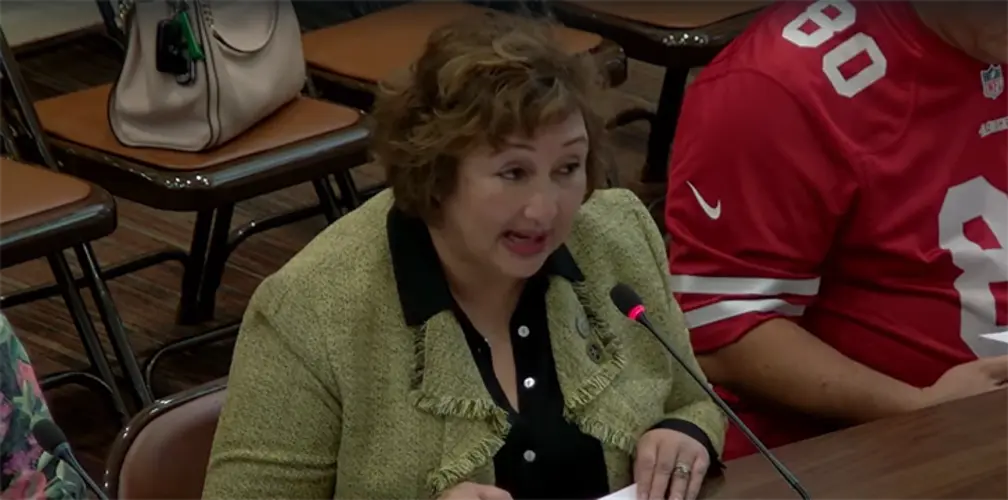 Lawmakers hear testimony on bill seeking to tax nicotine vape products