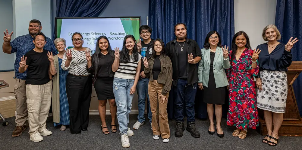 5 UOG students receive internships at a leading national lab in renewable energy