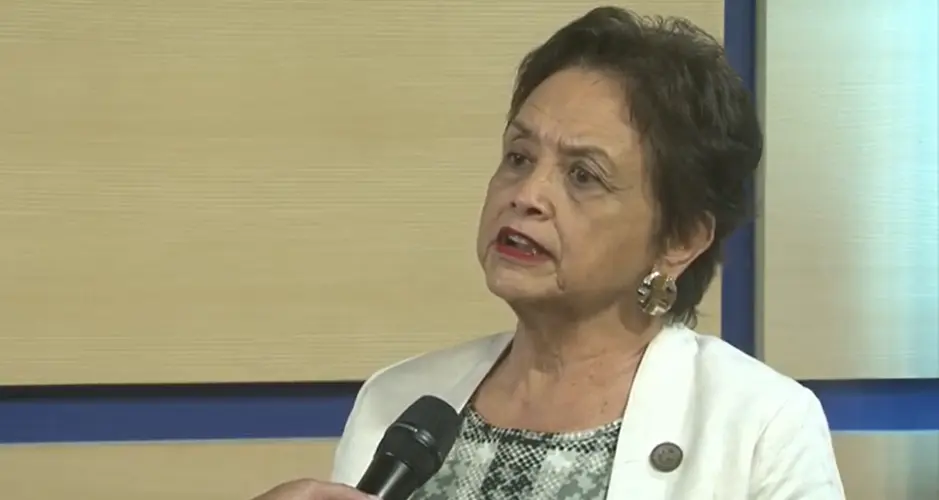 Governor asks high court to weigh in on Attorney General’s duties to agencies