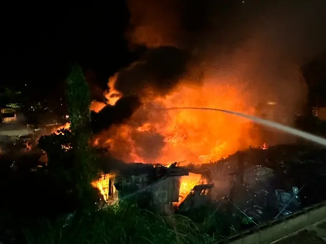 Anigua Fire Causes Heavy Smoke