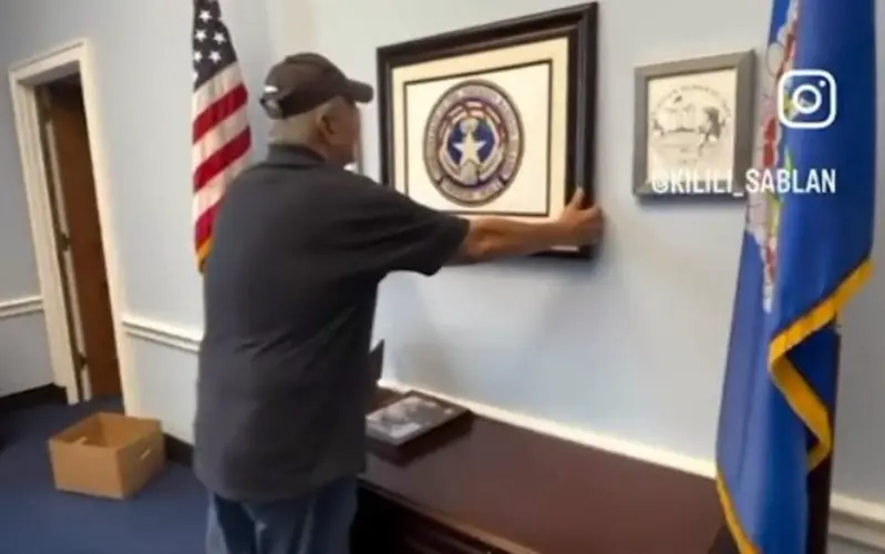 CNMI Delegate Gregorio Kilili Sablan prepares to depart office in D.C.