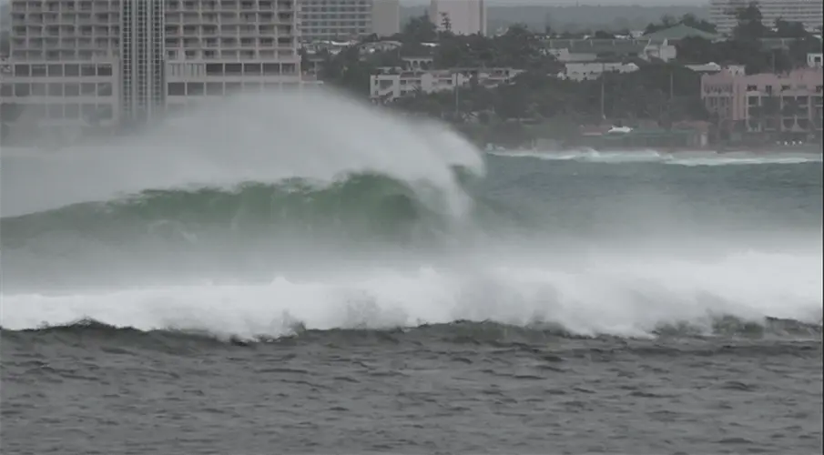 Hazardous surf and seas expected through Sunday
