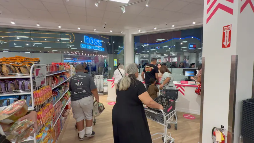 Daiso celebrates opening of new location at the Guam Premier Outlets