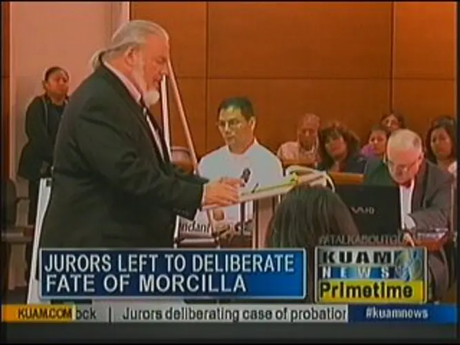 Jurors deliberating case of probation officer who left his toddler in car