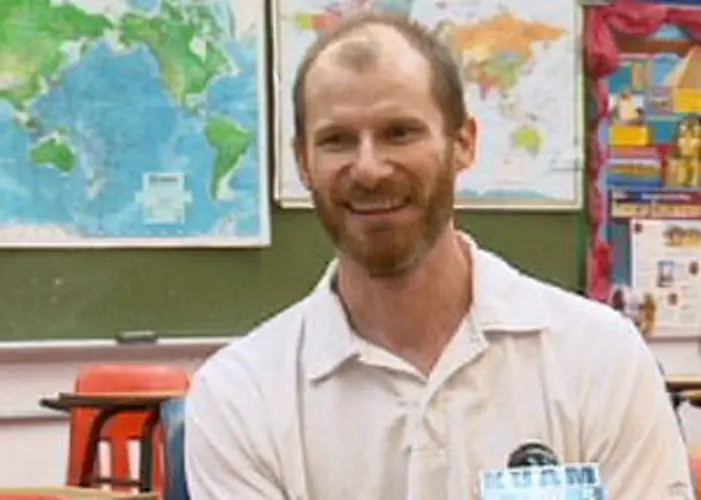 Teacher moves to Guam to show students the world
