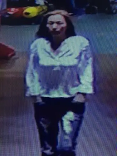 Woman punches baby in the face at mall