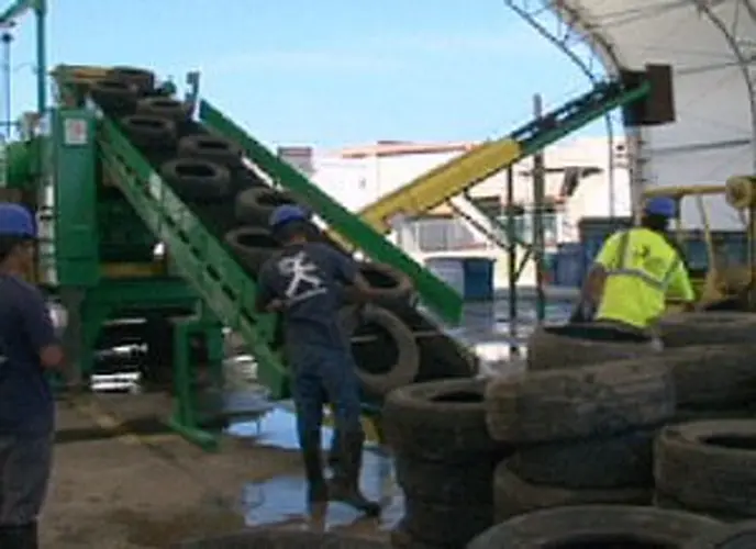 New facility opens to shred discarded tires