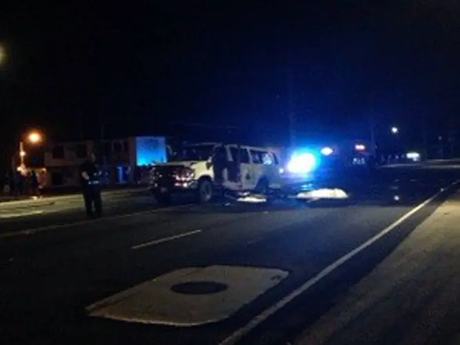 Man killed in motorcycle/van crash in Asan