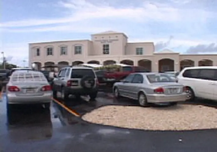 Senator visits southern clinic
