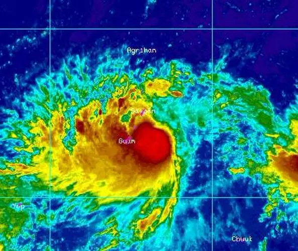Goni's closest approach: near 10am Sunday
