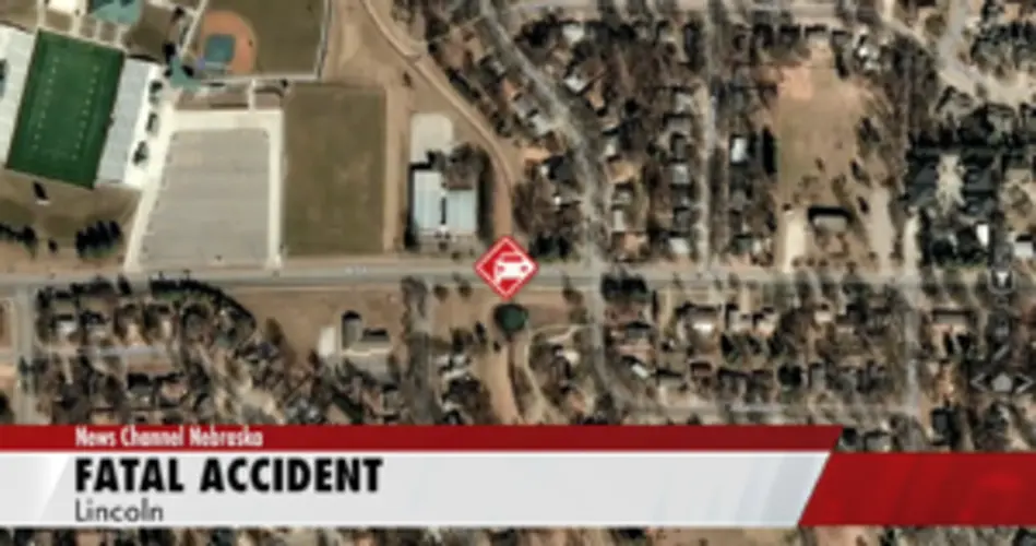 Police: Driver died after car rammed tree in east Lincoln