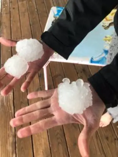 Large hail falls in Jefferson County, parts of northern Kansas Tuesday